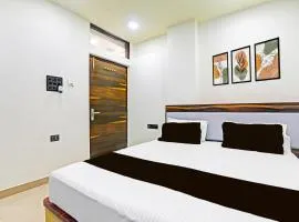 Collection O Sheesh Mahal Hotel