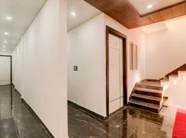 HOTEL O APPLE INN BEHIND STATE BANK OF INDIA