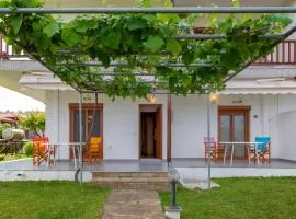 House Kavala Deluxe Apartments