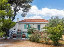 Anemoperasma - Peaceful Stay in an Olive Grove, hotel a Stafylos
