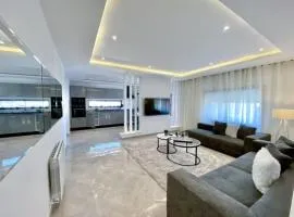 Cozy stay with balcony view in La Marsa