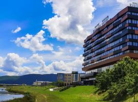 Malak Regency Hotel, hotel con pileta en Sarajevo