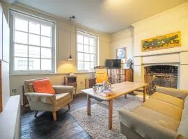 Lilli's Danish Hideaway in Heart of Whitstable - Stylish Interior - Central Location, 5 mins Beach