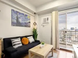 Stylish Condo - Cozy Urban Living