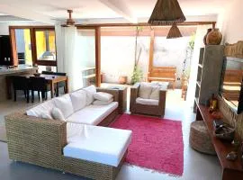 Juquehy - 5 suites em condomínio 6 casas com zelador