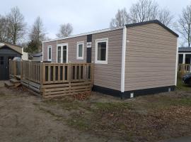 Lauwersoog 6 Personen Chalet 13, khách sạn ở Lauwersoog