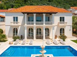 Beautiful La Villa Dubrovnik with sea view, hotel i Trsteno