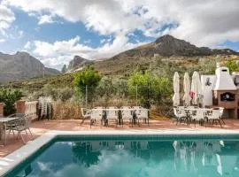 MalagaSuite Casa Rural Alcaucin con Piscina y Barbacoa