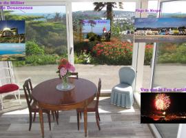 Studio vue mer dans le centre de Crozon, hotel din Crozon