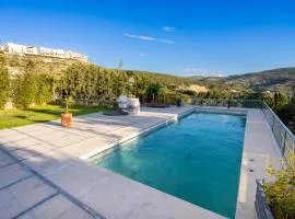 Magnifique villa avec vue sur mer + montagne