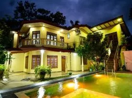 Wildlife Safari House