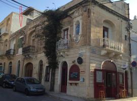 The 1930's Maltese Residence, hotel u blizini znamenitosti 'Tax-Xama Bay' u gradu 'St Paul's Bay'