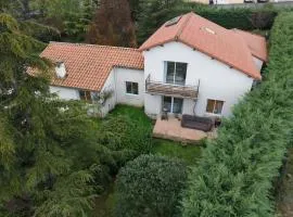 La Gazelle, Villa sur les hauteurs