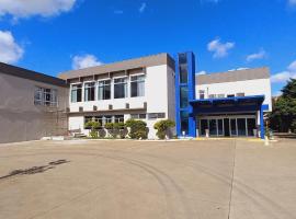 Milão Hotel: Porto Alegre şehrinde bir otel