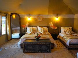 Aladdin merzouga camp, hotel in Merzouga