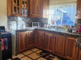 Jamaica Home Away From Home, Hotel in Junction