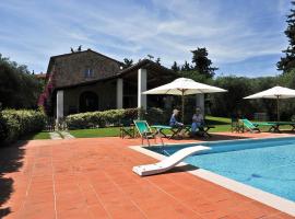 Astra - Villa Cenami - big POOL with view, hotel u gradu Masaroza