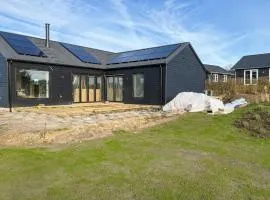 Gorgeous Home In Frørup With Private Swimming Pool, Can Be Inside Or Outside