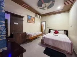 Sharda Guest House Hampi
