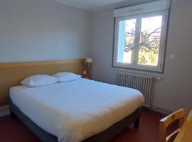 Logis Hotel Restaurant Le Cygne, hotel em Yssingeaux