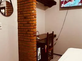 Rochas - Suíte no Centro de Viçosa do Ceará