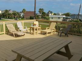 PRIVATE BEACH -- AWAY FROM THE CROWDS - Ocean Views -Short drive to MOODY GARDENS, SCHLITTER BAHN, PLEASURE PIER, hotel cerca de Galveston Country Club, Galveston