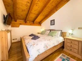 Casa Flora -lakefront and Tre Cime view