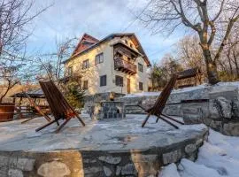 Cuibul de Munte - Cabană în Breaza cu Ciubăr și Foc de Tabără 6-12 Persoane