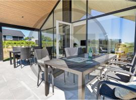 N&oslash;rby에 위치한 스파 호텔 Beautiful Home In Ringk&oslash;bing With Sauna