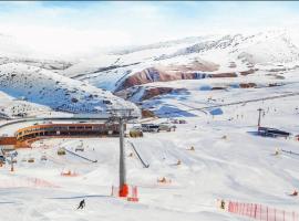 049 travel, hotell i Mekhrably