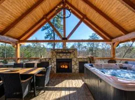 Makin' Memories- FREE Tickets-Cabin-near Dollywood, w Hot Tub, Game Loft, Fire Pit & Peaceful View