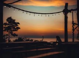 Laeley 1,000 miles resort