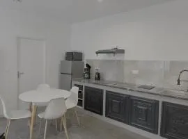 Rez-de-chaussée, 1 chambre, 2 personnes, jardin