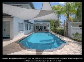 Riverhills Luxury Escape | Pool, Firepit 13+ Beds