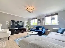 Stylish 4 Bedroom House in Chelmsford
