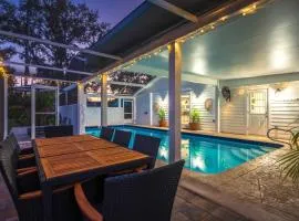 NEW Waterfront Heated Pool Dogs Allowed Near Beach Family