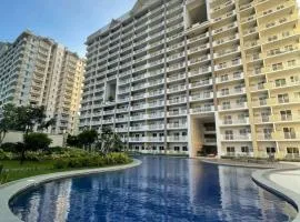 The Atherton by DMCI- 2BR FREE PARKING