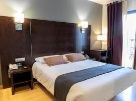 Viesnīca Hotel Cardeña by gaiarooms pilsētā Burgosa