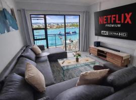 Spectacular Lagoon Facing Apartment - The Blyde, hotel a Pretòria