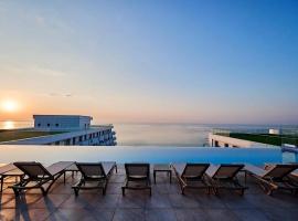 Waves 60 Infinity, hotel sa Mamaia Nord – Năvodari