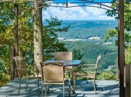 Mountain Treehouse - Magpie Nest