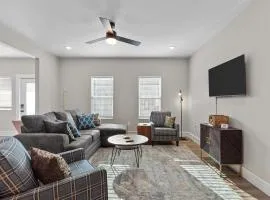 Bright Urban Comfort | JZ Vacation Rentals