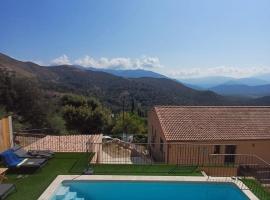Haut de Villa Superbe vue Piscine privee, hotel a Moltifao