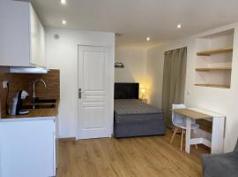 Studio, with all amenities around, hotel v destinaci Faverges