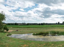 Oase 41 - 5 STAR location with Indoor swimming pool & unique landscape view, hotel in Sint-Laureins
