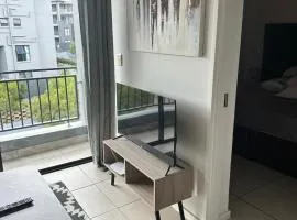 Urban retreat Fully Furnished Apartment