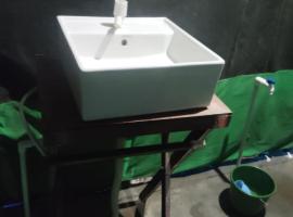 Sukh Dham Tents, Zelt-Lodge in Naini