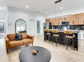 Yard, Patio! Luxe Home Near Top Dallas Attractions