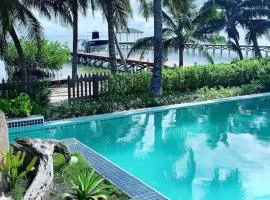 Le Reve Belize, Lux 4 BR Beach House with Pool