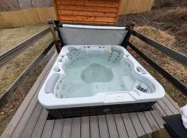 Quiet Cottage In The Woods, with Hot Tub!